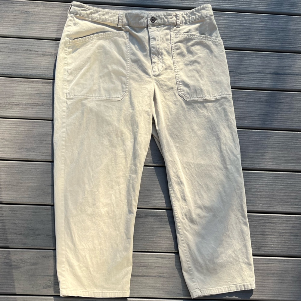 Universal Threads; Soft Classic Chinos; Light Tan; Minor Visible Wear; Size 17